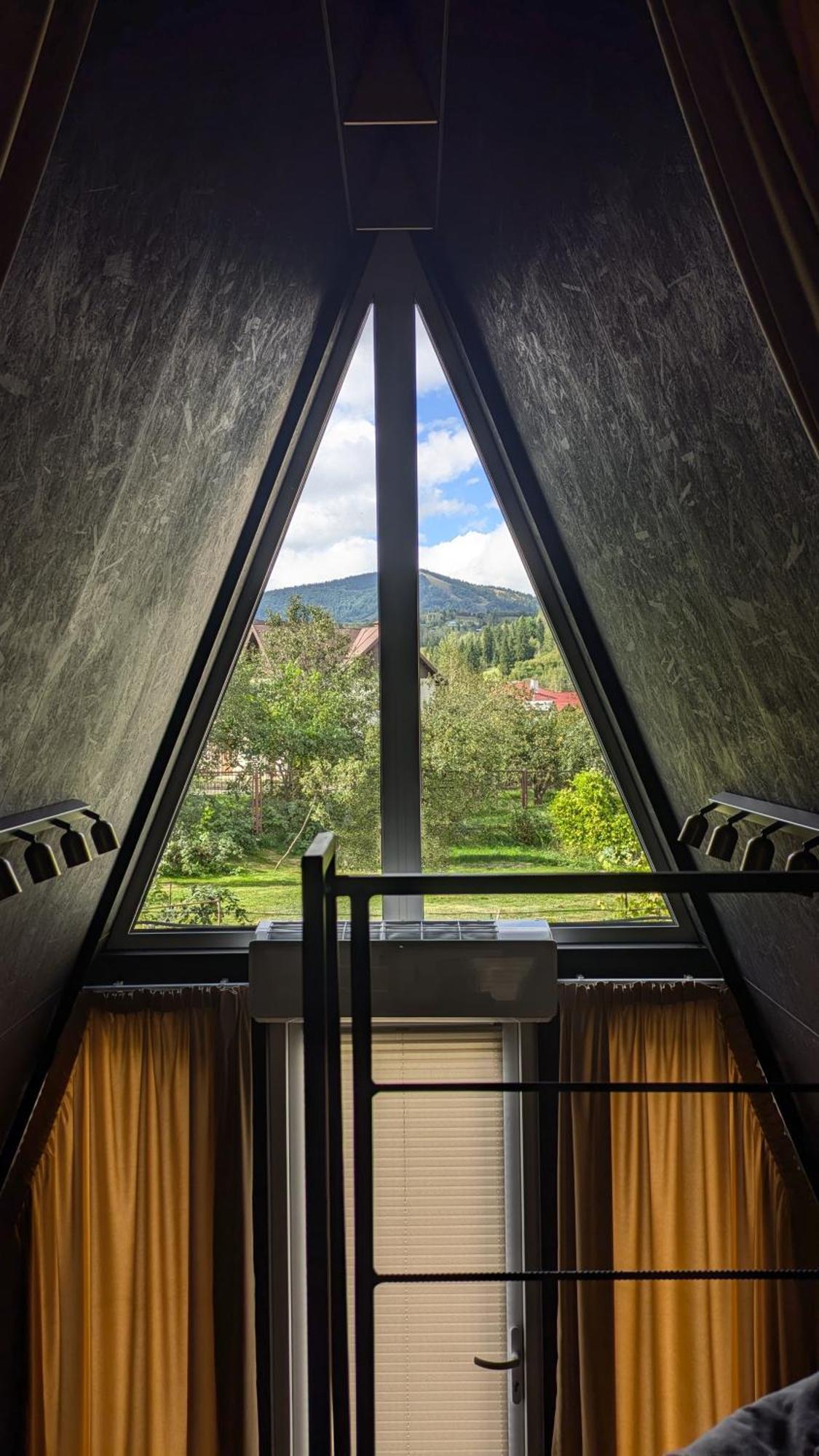 Солодка Мить Hotel Slavske Ngoại thất bức ảnh